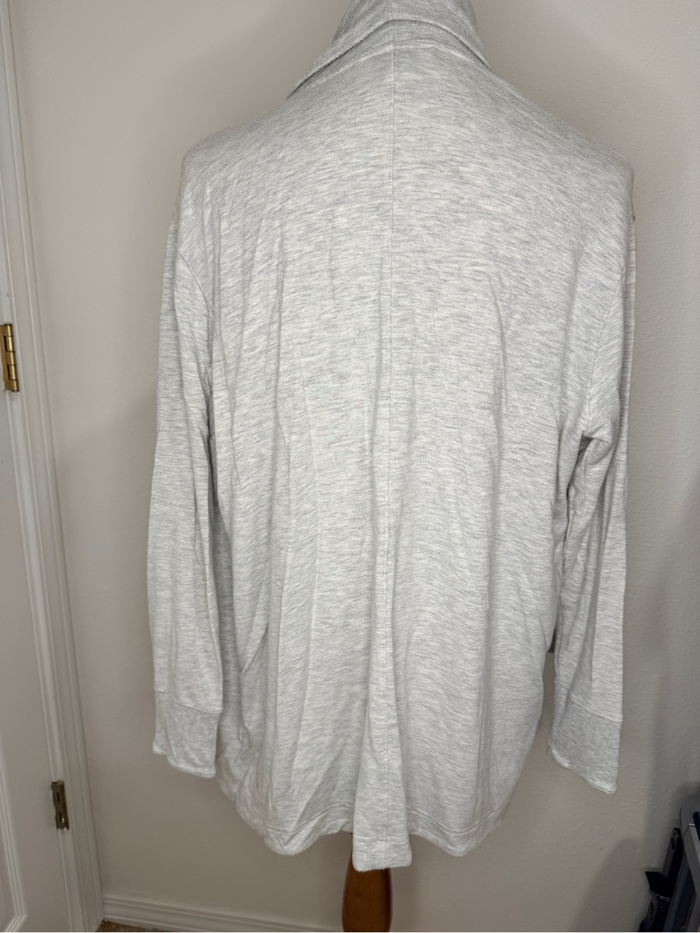Athleta Pranayama Restore Wrap in Heather Gray - Picture 2 of 6